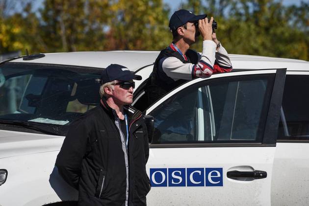 Наблюдатели ОБСЕ из-за обстрелов сбежали из Светлодарска