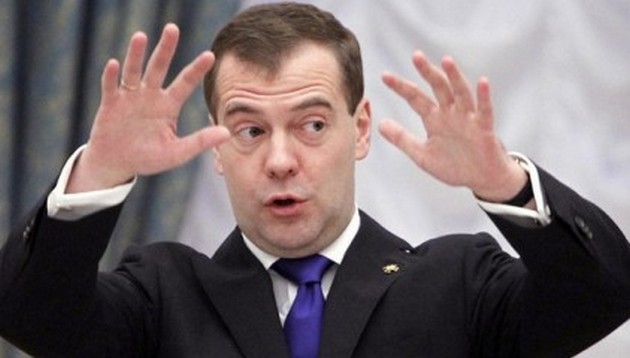 Медведеву пора менять профессию: его высказывания вошли в ТОП мемов года по версии Google. ВИДЕО
