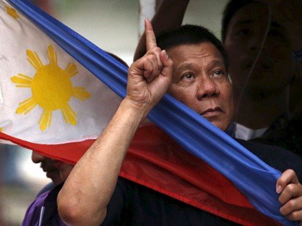Президент Филиппин угрожает коррумпированным чиновникам