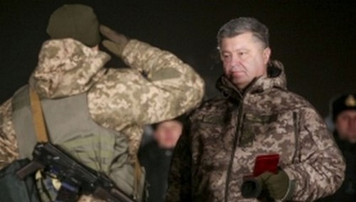 О чем не доложат Порошенко: шокирующие детали награждения бойцов со Светлодарской дуги