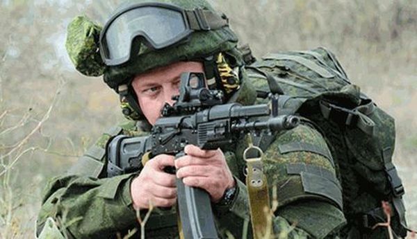 На Донбассе российский офицер расстрелял боевика из пулемета