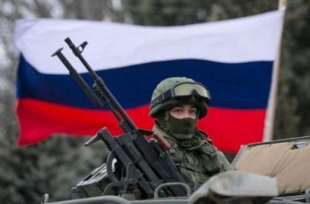 В папку для Гааги: путинский солдат «потерял» ранец на Донбассе. ФОТО
