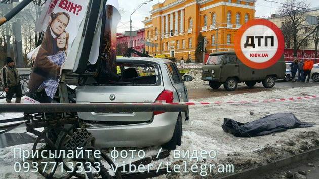 Страшное ДТП в центре Киева: девушка погибла на месте. ФОТО