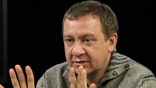 Муждабаев объяснил, как россиян научили убивать украинцев