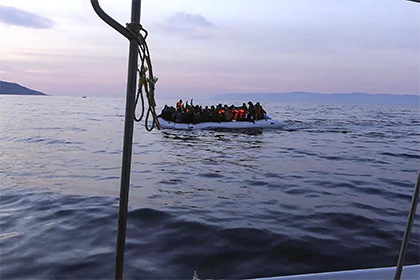 Турция к Афинам применила метод давления беженцами 