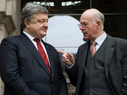 Порошенко и президент бундестага обговорили методы поддержки реформ в Украине