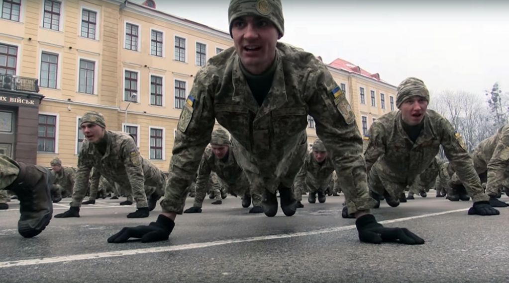 Уместен ли флешмоб с отжиманием?