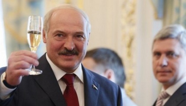 Лукашенко собирается послать подальше и Таможенный союз, и Россию 