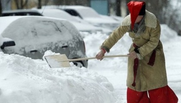 В Киеве испытывают заграничный способ борьбы со снегом на дорогах