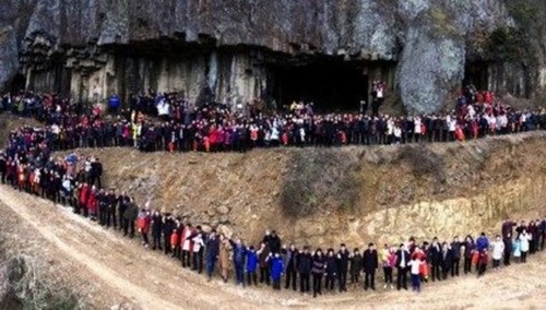 500 китайцев собрались для «небольшого» семейного ФОТО