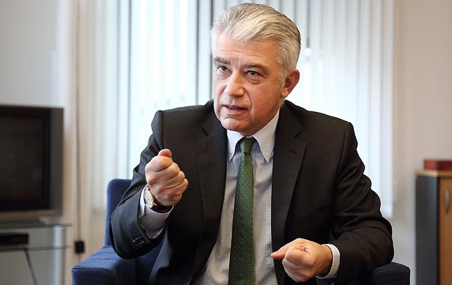 Посол Германии объяснил свои «противоречивые» слова о выборах на Донбассе