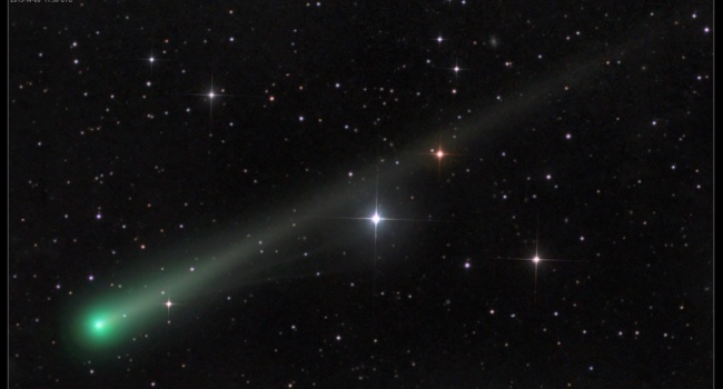 Уникальная зеленая комета приближается к Земле