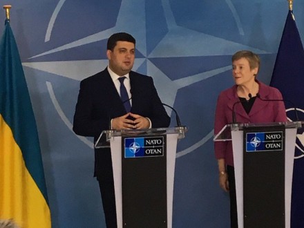 Гройсман заявляет, что летом в Украину может прибыть руководство НАТО