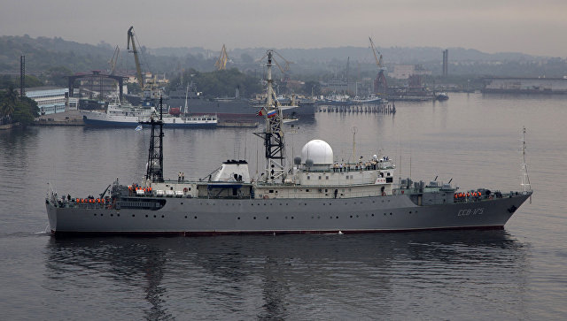 СМИ: Корабль-разведчик ВМФ России был замечен возле базы американских подлодок
