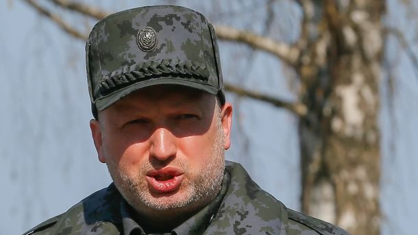 Турчинов выступил за полную блокаду Донбасса 