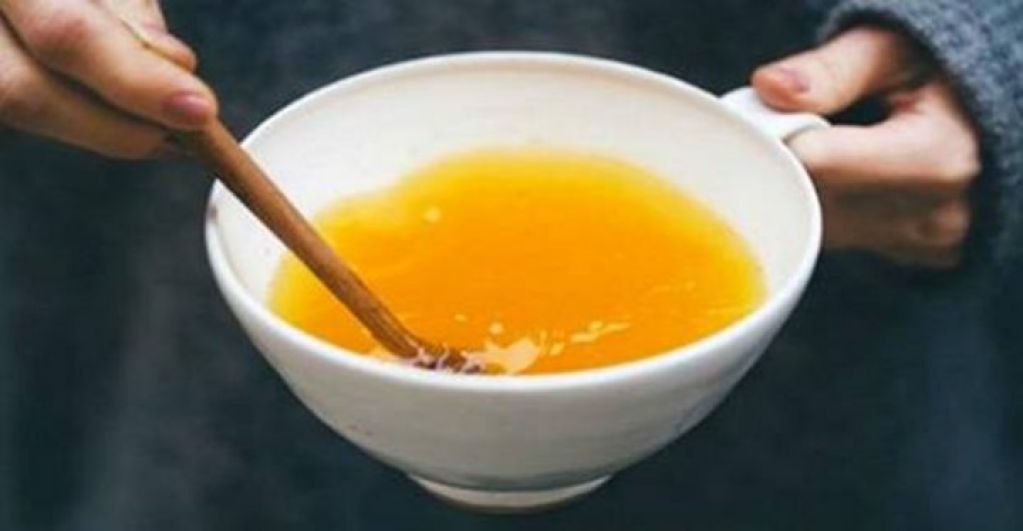 Она пила тёплую воду с куркумой каждое утро в течение 12 месяцев… 