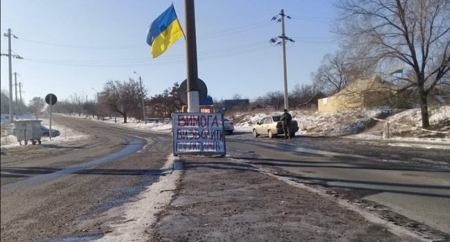 У Порошенко рассказали об организаторах блокады Донбасса