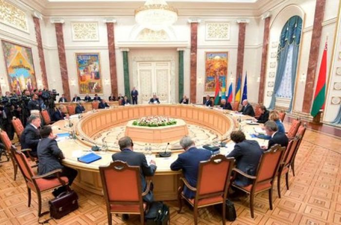 Через 4 месяца Украина подарит Донбассу «независимость»?