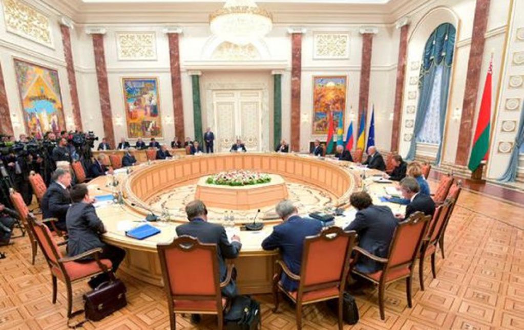 Через 4 месяца Украина подарит Донбассу «независимость»?