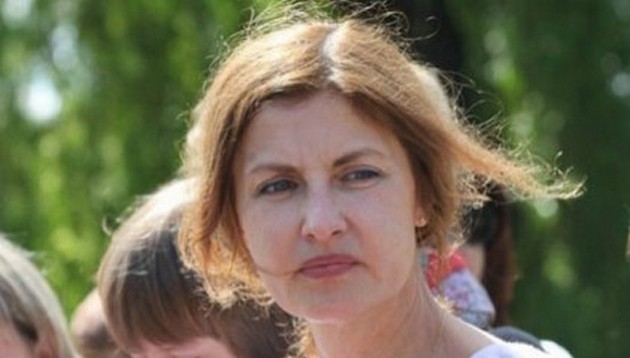Она — не она? В сети не верят ФОТОграфии жены Порошенко в очереди