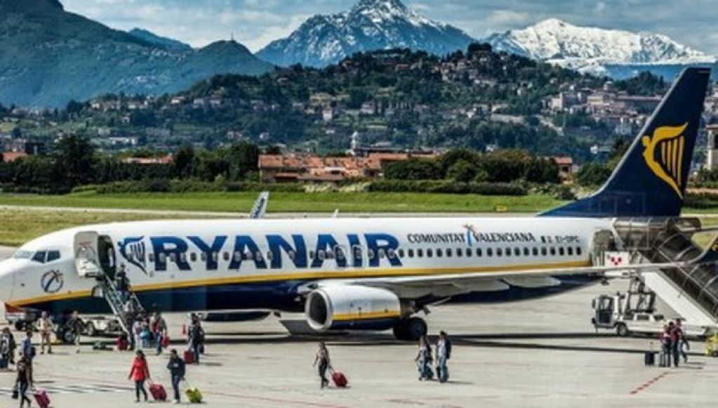 Ryanair в Украине: что нужно знать, чтобы летать за 5 евро. ФОТО