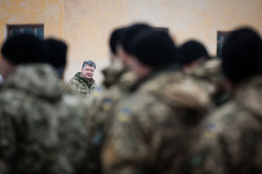 Проигрывает все: зачем Порошенко заговорил о новой угрозе из РФ