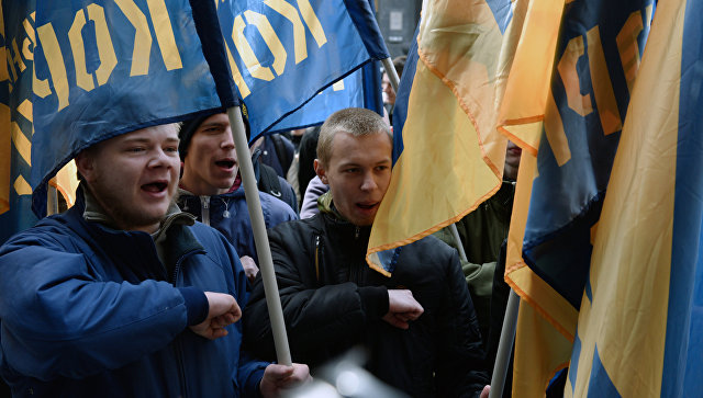 Во Львове в опале пикета радикалов оказалось отделение российского VS Bank