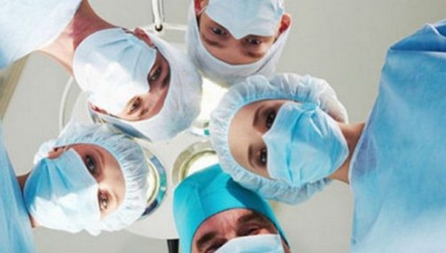 Львівські хірурги вперше в Україні змінили стать 3-річної дитини