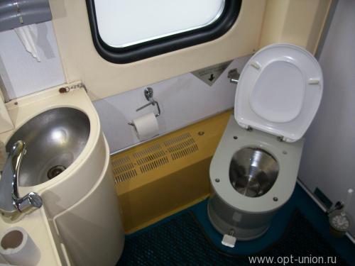 В "Укрзализныце" попытались объяснить стоимость новых туалетов