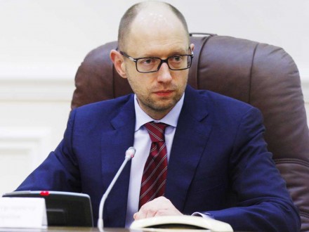 Яценюк категорически отказывается от кресла главы НБУ