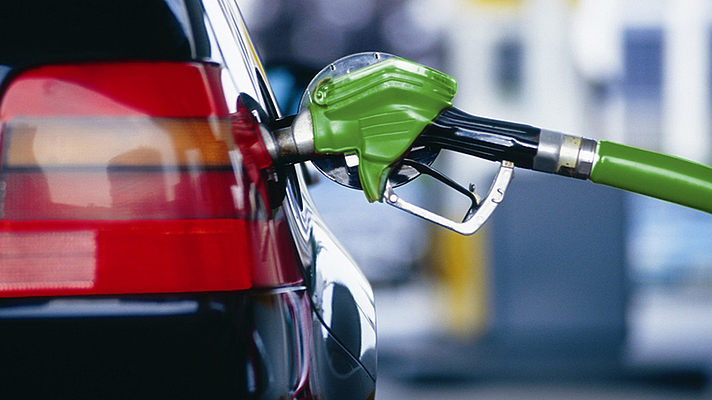 Как изменятся цены на бензин после увеличения ставки акцизного сбора на нефтепродукты