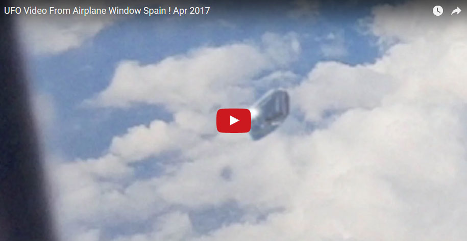 Пассажир испанского самолета заснял объект, похожий на летающую тарелку. ВИДЕО