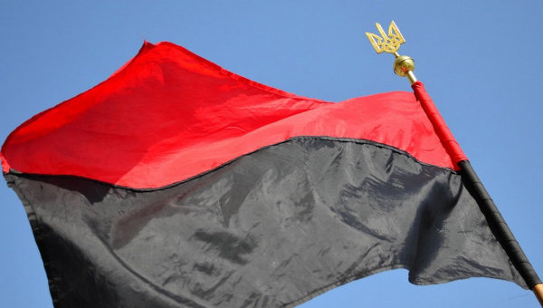 Генерал ВСУ решил запретить красно-черные флаги в рядах бойцов АТО