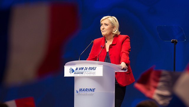 Не допустить Ле Пен к власти призывает французская Соцпартия