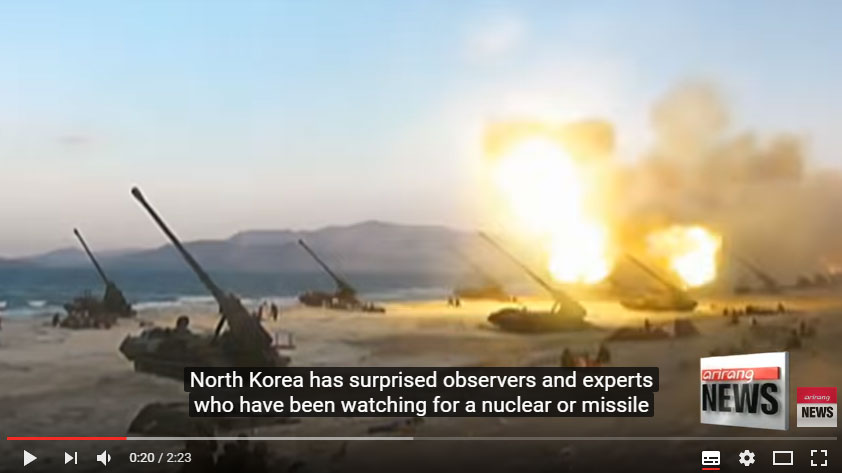 Северная Корея открыла массированный огонь с береговой артиллерии