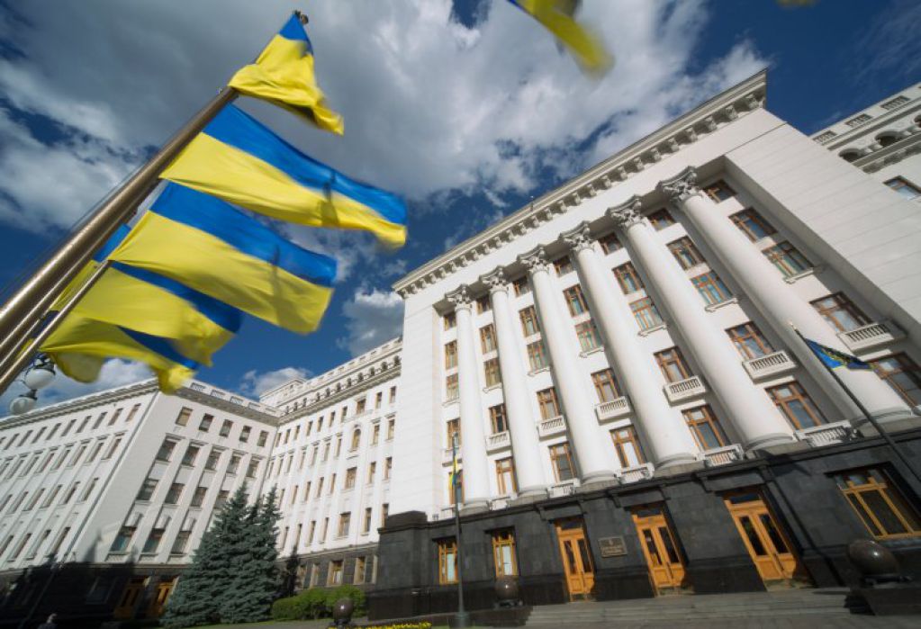 В Администрации президента рассматривают три сценария для Украины