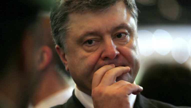 Экс-замглавы АП рассказал, как лично Порошенко и СБУ шпионят за украинцами