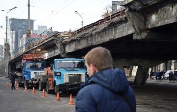 Нашлись желающие отремонтировать Шулявский мост в Киеве 
