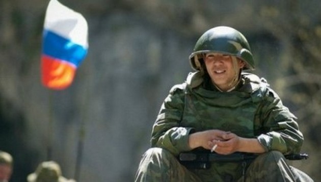 Россия подогнала танки вплотную  к границе с Украиной. ФОТО