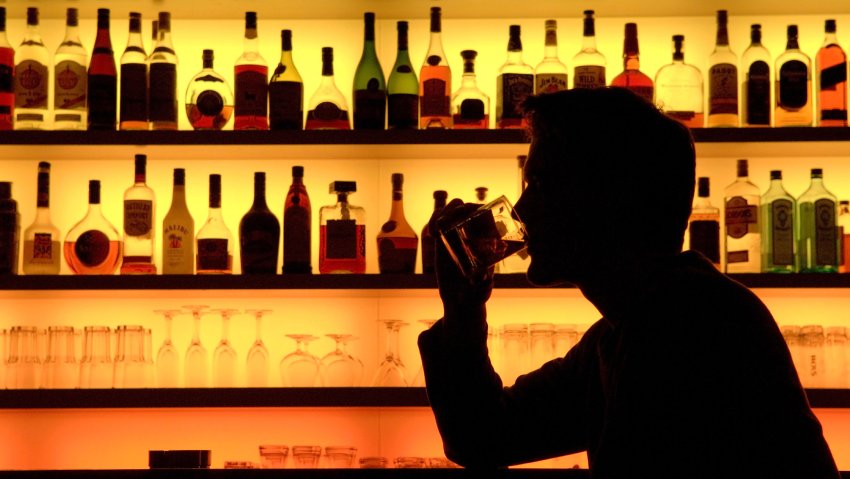 Ученые назвали самый полезный алкогольный напиток