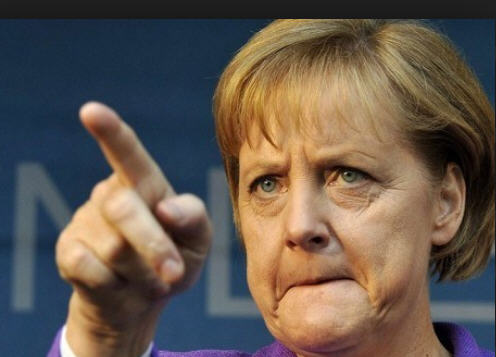 Меркель: Политика ЕЦБ негативно влияет на евро