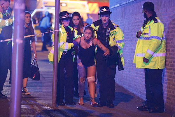 Взрыв на стадионе в Манчестере: 19 погибших, десятки раненых