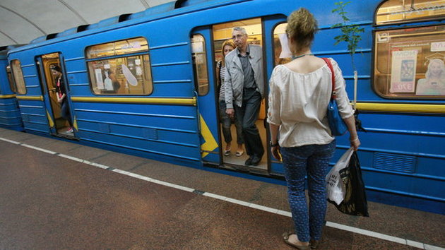 Киевский метрополитен обратился к девушкам с важной просьбой