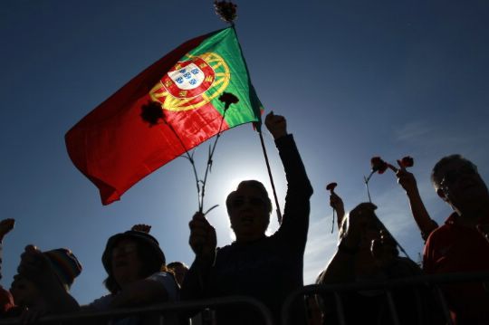 Португалия во власти забастовок: работа учреждений заблокирована