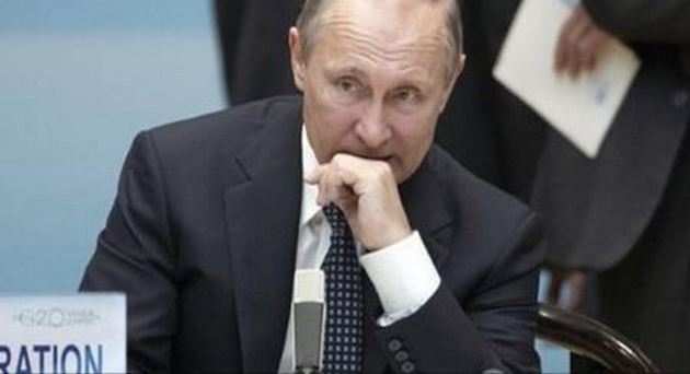 Как «очкует» Путин: схема параноидального перелета к Макрону