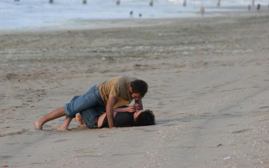 Секс на пляжі: в Запоріжжі двоє забули про пристойність