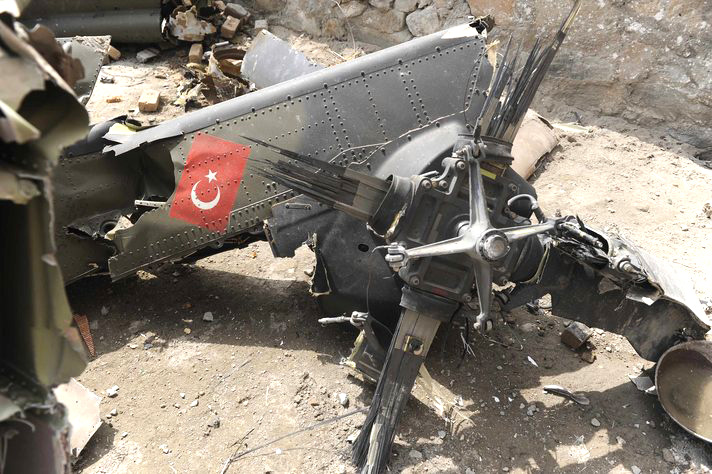 В Турции разбился вертолет с высокопоставленными военными. ВИДЕО