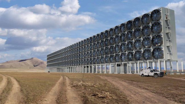 В сердце Европы запустили первый в мире завод по переработке CO2