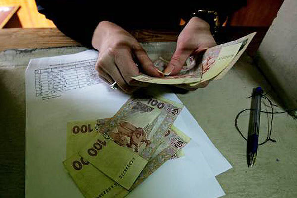 Средняя зарплата в Украине вырастет до 7100 гривен лишь при одном условии