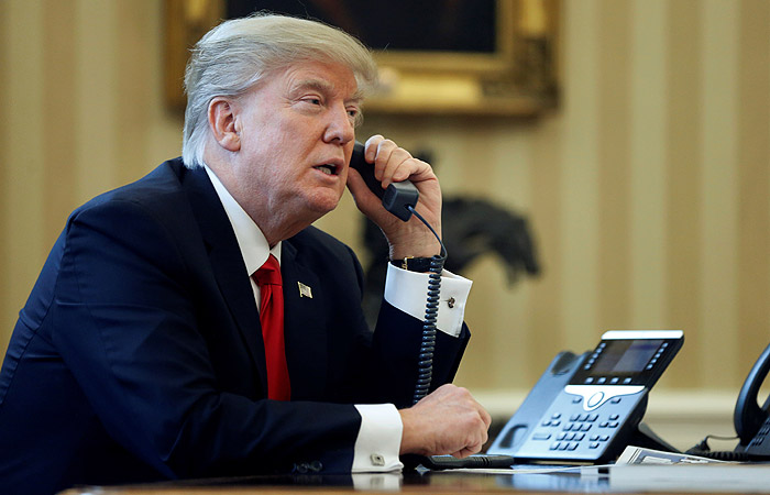В Сеть просочилась информация о странных телефонных звонках Трампа